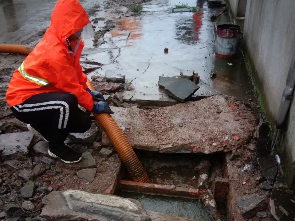 宿迁专业清理污水池 炜誉市政以规范流程守护城市 “肠道”